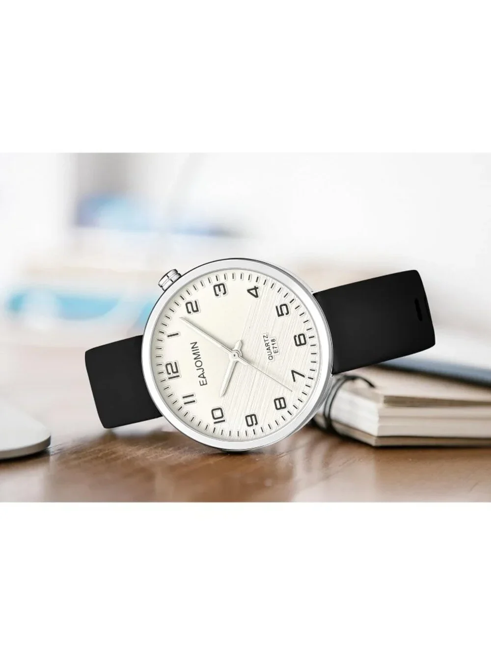 Womens Black And White Analog Soft Silicone Band Easy Read Dial Waterproof Watch